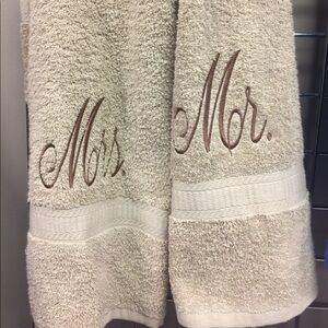 πWedding Towelsπ Mr & Mrs Monogrammedβ Towels